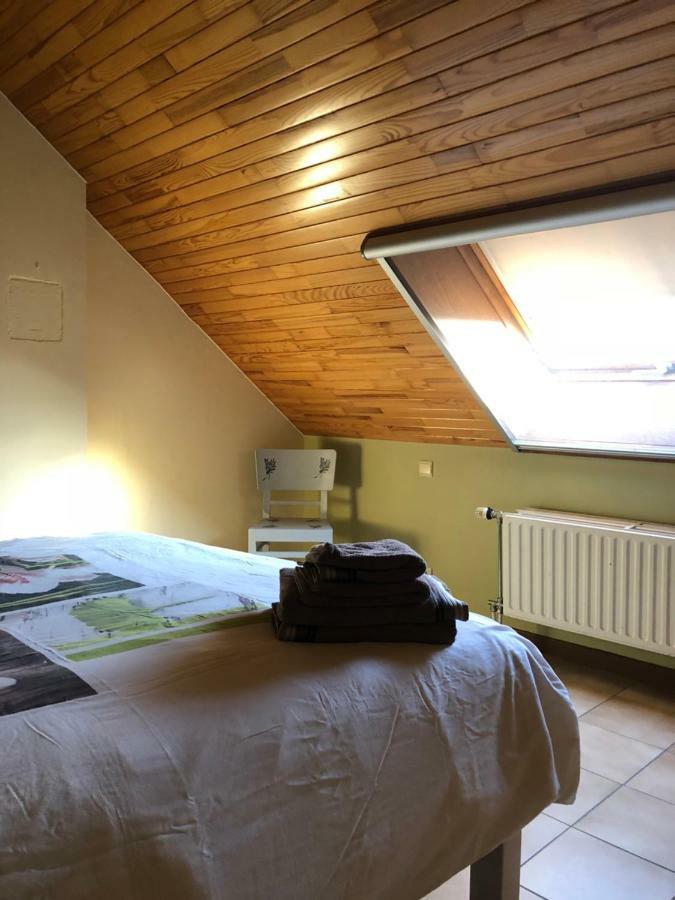 Les Gites "Le Petit Val" Durbuy Exteriör bild